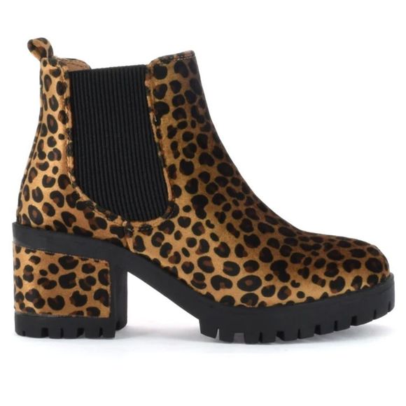 SEVEN7 Women’s Berlin Lug Sole Bootie Leopard 7 - Picture 2 of 11